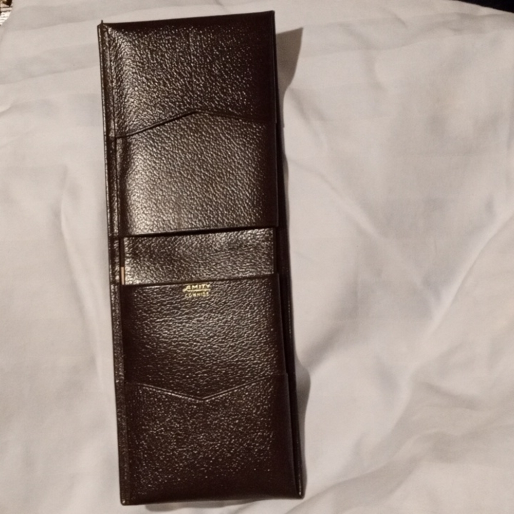 NWOT vintage  Amity Cowhide leather wallet